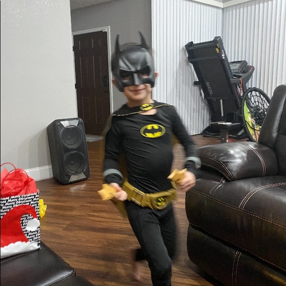 Batman custom outfit with nice cape names added to - Picture 5 of 6